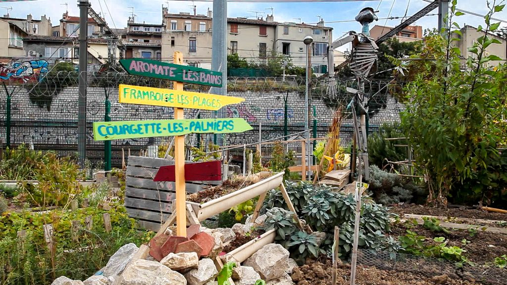 Jardin des Rails Cityscape